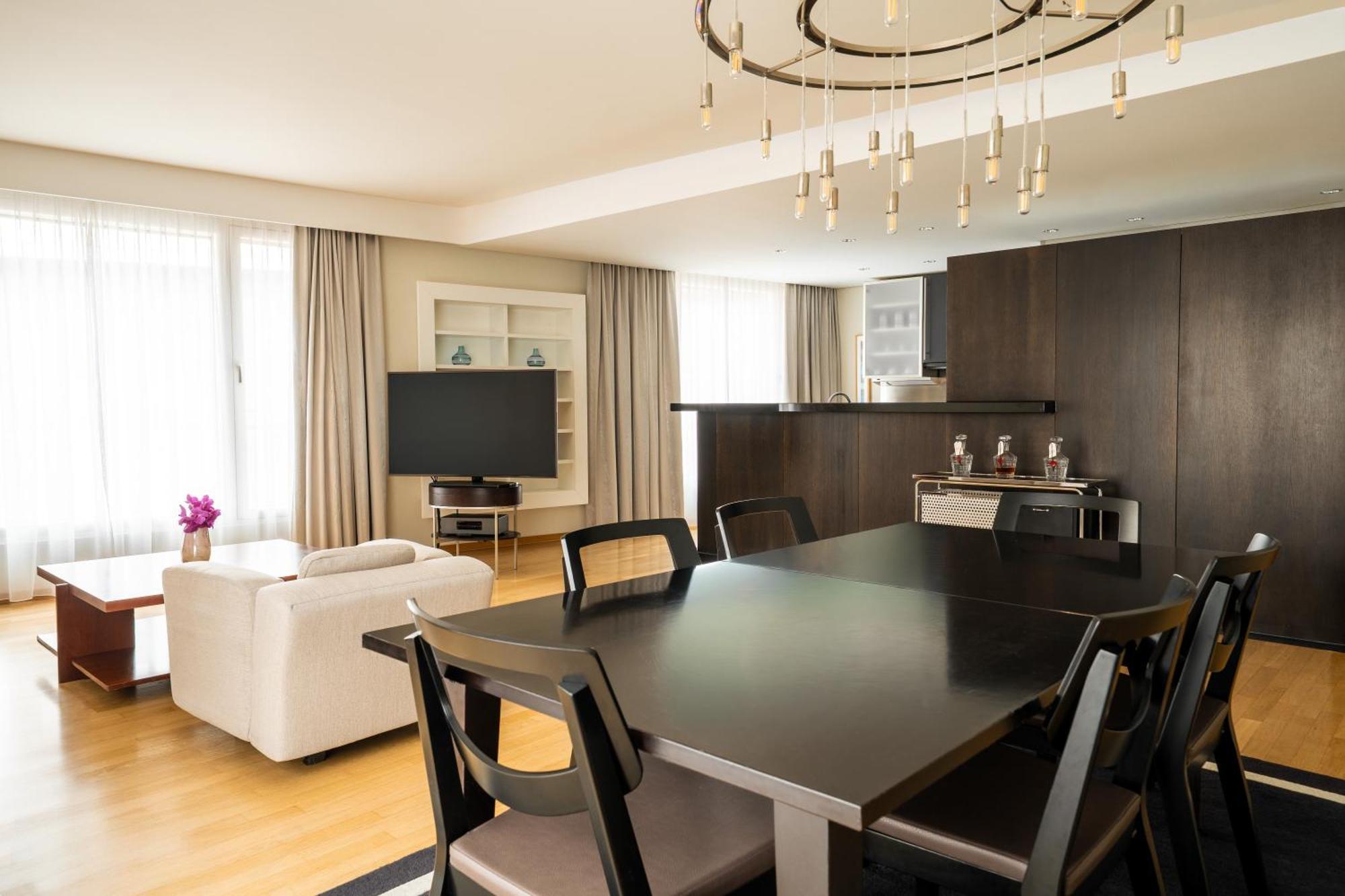 Grand Executive Suite